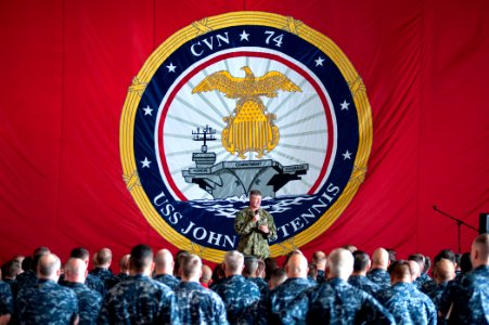 US Navy 111008-N-BT887-374 Master Chief Petty Officer of the Navy (MCPON) Rick D. West speaks to Chief Petty Officers (CPO) during a CPO call aboar