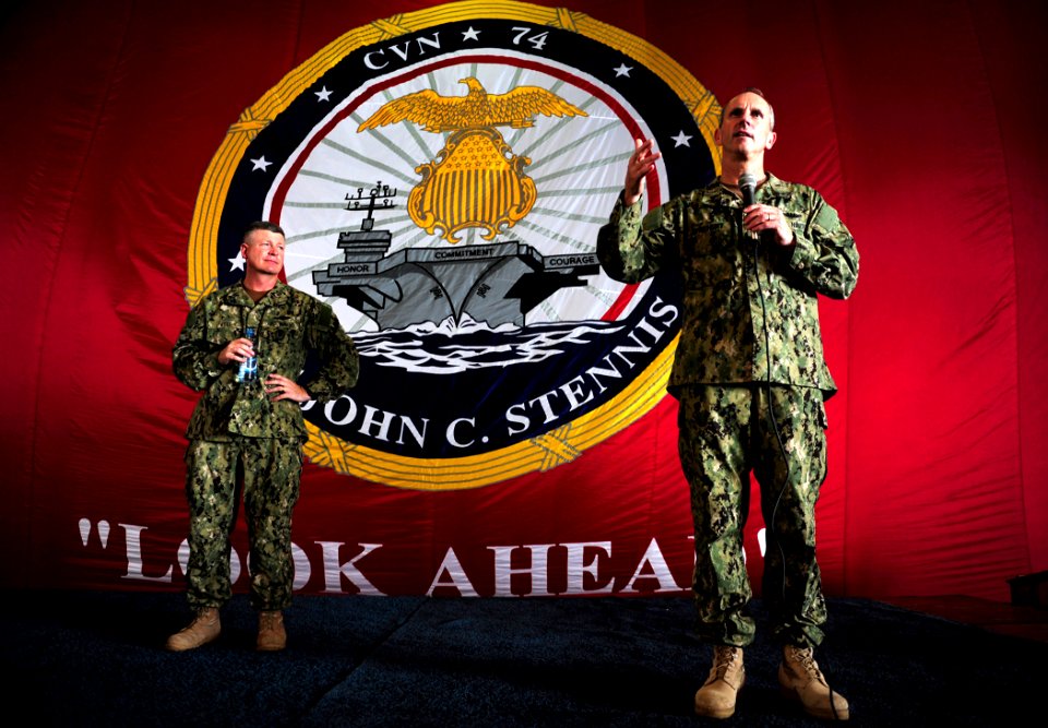 US Navy 111008-N-VN693-191 Chief of Naval Operations (CNO) Adm. Jonathan Greenert speaks to Chief Petty Officers (CPO) during a CPO call aboard the