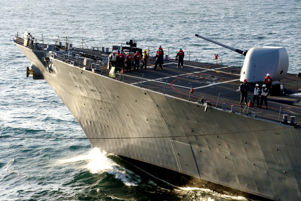 US Navy 111011-N-ZC343-455 The guided-missile destroyer USS Milius (DDG 69) practices an emergency breakaway during an underway replenishment with