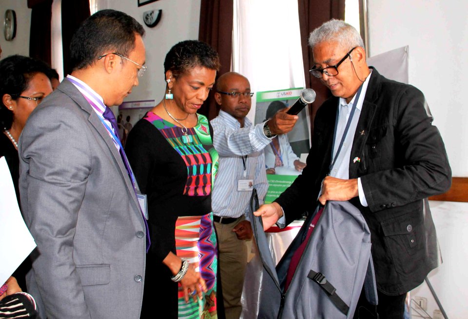USAID in Madagascar New Medical Supplies for Mothers and Newborns Help Save Lives (30996682923)