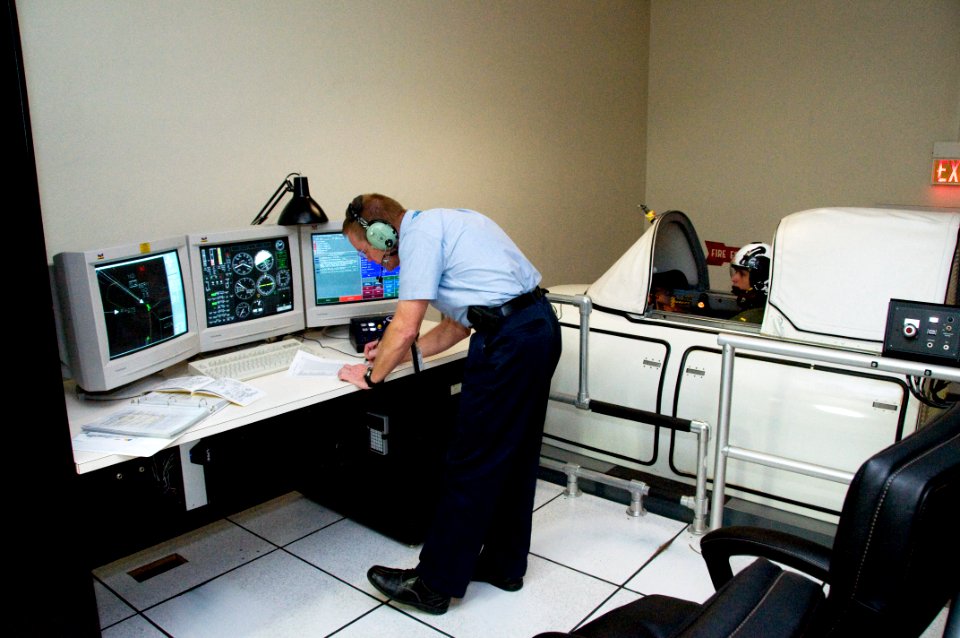 US Navy 111013-N-LY958-028 Simulator instructor Gary