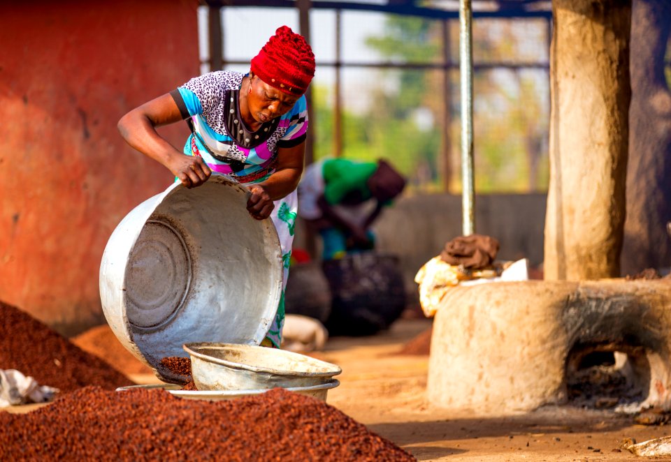 USAID in Ghana Shea Butter Processing (41538466472)