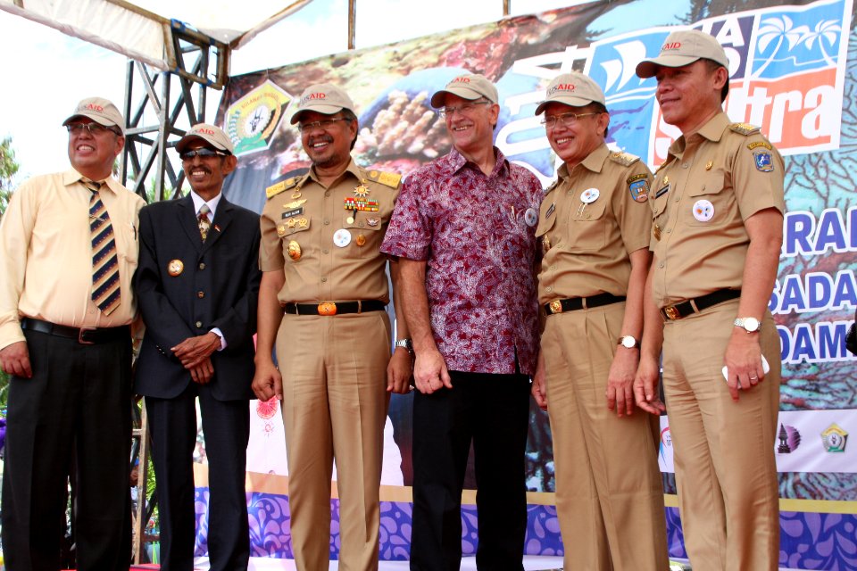 USAID Helps Combat Climate Change in Kendari (14124647292)