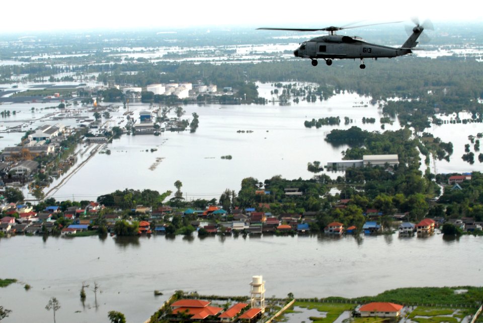 US Navy 111022-N-WW409-445 An SH-60F Sea Hawk helicopter assigned to Helicopter Anti-Submarine Squadron (HS) 14, flies around the Bangkok area with