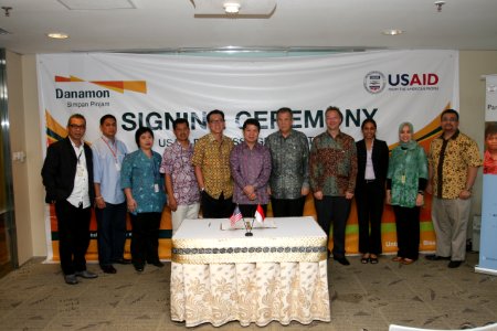 USAID Helps Indonesian Agribusinesses in Partnership with Bank Danamon (7313212808)