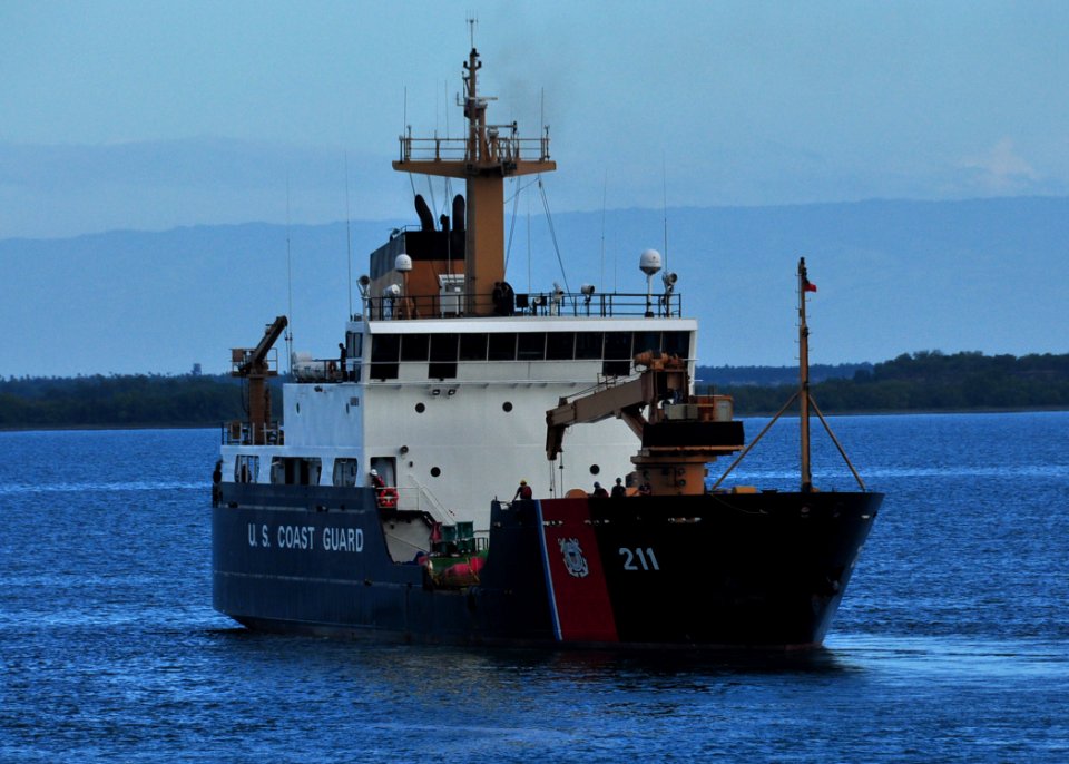 US Navy 111021-N-OH262-008 The United States Coast Guard sea-going buoy tender USCGC Oak (WLB 211) gets underway from Naval Station Guantanamo Bay