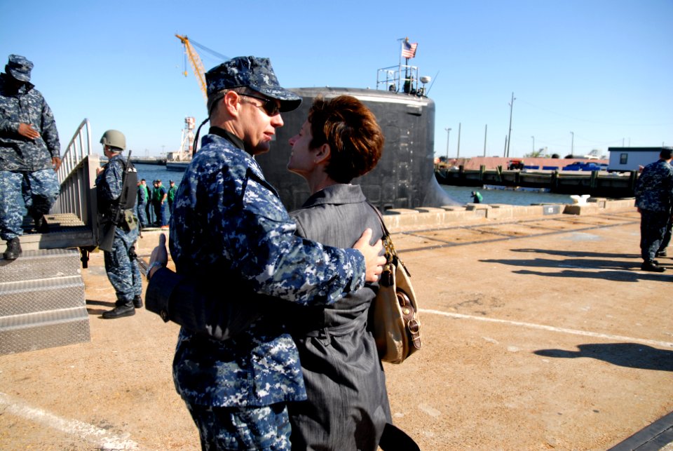 US Navy 111021-N-NK458-099 Cmdr. Dana Nelson, commanding officer of the Virginia-class attack submarine Pre-Commissioning Unit (PCU) California (SS