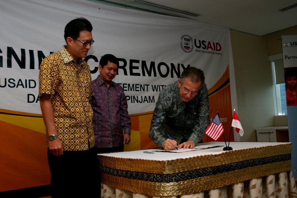 USAID Helps Indonesian Agribusinesses in Partnership with Bank Danamon (7313213406)