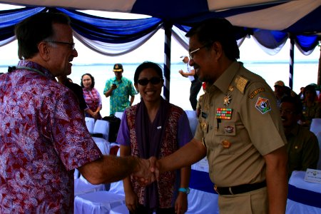 USAID Helps Combat Climate Change in Kendari (13940971947)