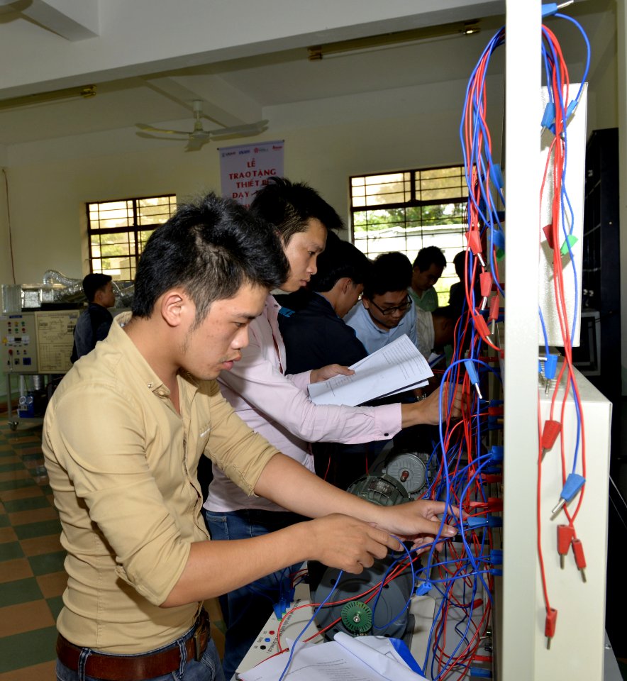 USAID gives educational equipment to Dong A University’s Quang Nam campus (22556675998)