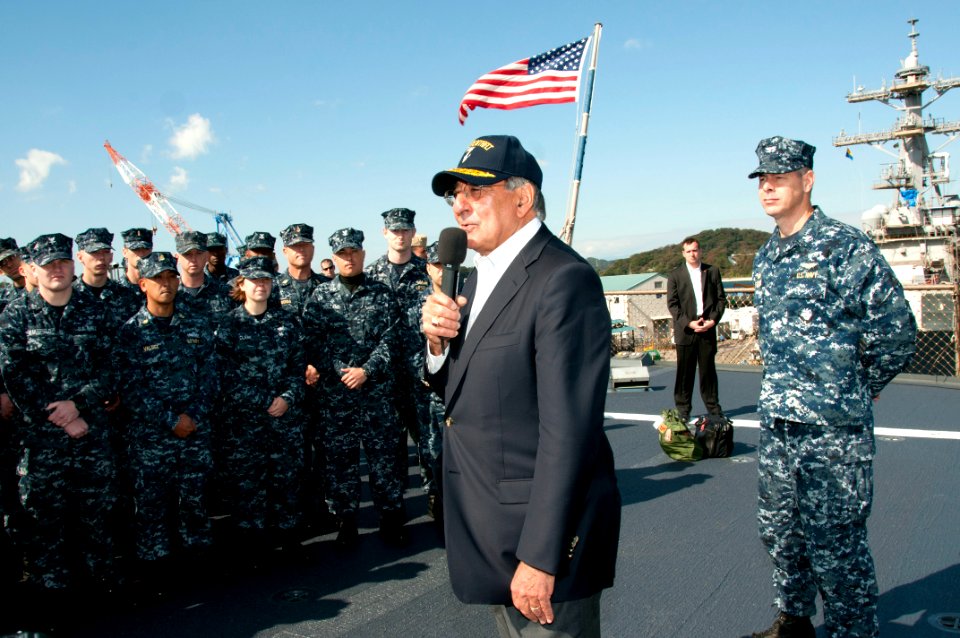 US Navy 111026-N-JN784-034 Secretary of Defense (SECDEF) Leon Panetta speaks with Sailors aboard the U.S 7th Fleet command ship USS Blue Ridge (LCC