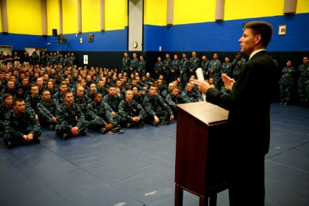 US Navy 111025-N-YM440-175 Asstistant Secretary of the Navy Juan Garcia speaks to students at the Master-at-Arms school at Navy Technical Training