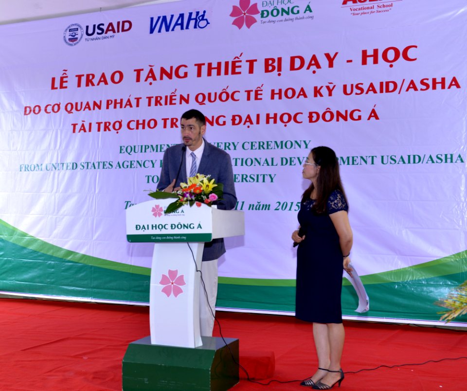 USAID gives educational equipment to Dong A University’s Quang Nam campus (22961599272)