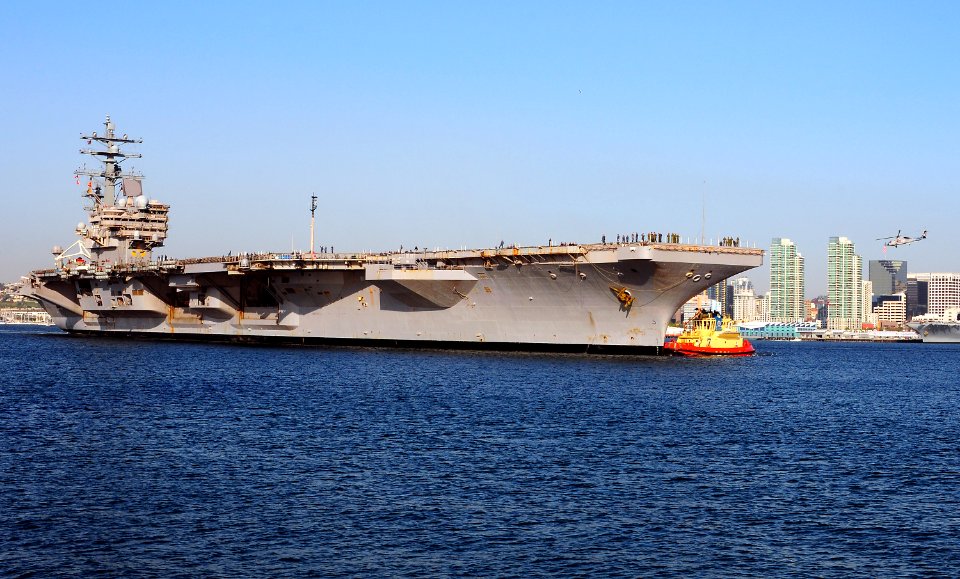 US Navy 111103-N-KB563-203 The aircraft carrier USS Ronald Reagan (CVN 76) returns to homeport in San Diego after conducting routine training exerc