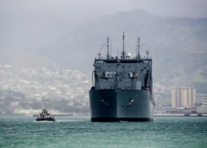 US Navy 111110-N-RI884-013 The Military Sealift Command dry cargo and ammunition ship USNS Washington Chambers (T-AKE 11) transits Pearl Harbor