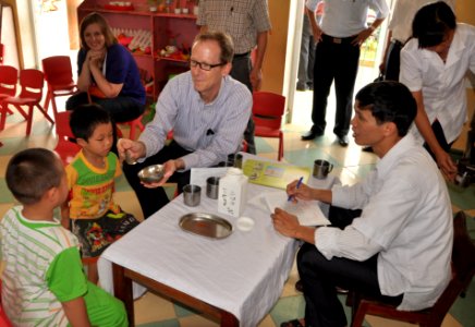 USAID Delivers Deworming Medication to Kindergartners in Nam Dinh Province (8920277139)