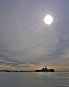 US Navy 111110-N-ZS026-166 The amphibious assault ship USS Bonhomme Richard (LHD 6) transits San Diego Bay after returning from a scheduled underwa