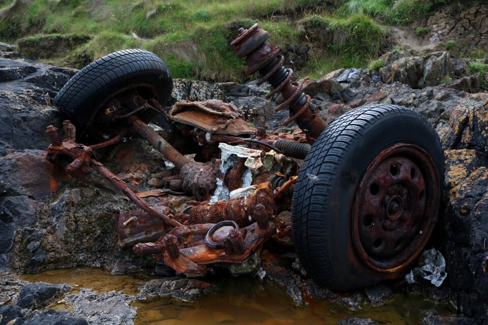 Car wreck wreck rust