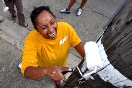 US Navy 111114-N-YX169-281 Sailors assigned to USS Ponce conduct a final community service project