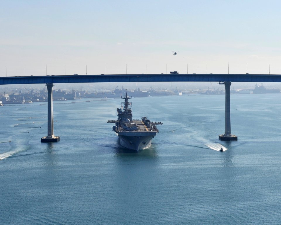 US Navy 111114-N-KD852-047 The amphibious assault ship USS Makin Island (LHD 8) departs Naval Base San Diego on its first operational deployment to