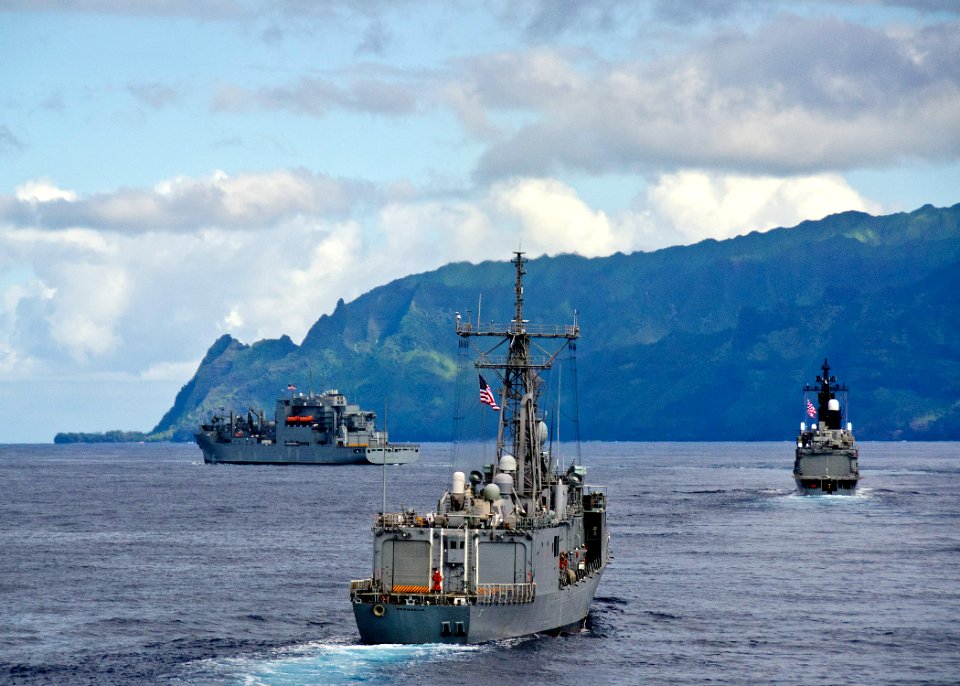 US Navy 111114-N-RI884-288 Naval ships participate in the integrated maritime exercise Koa Kai