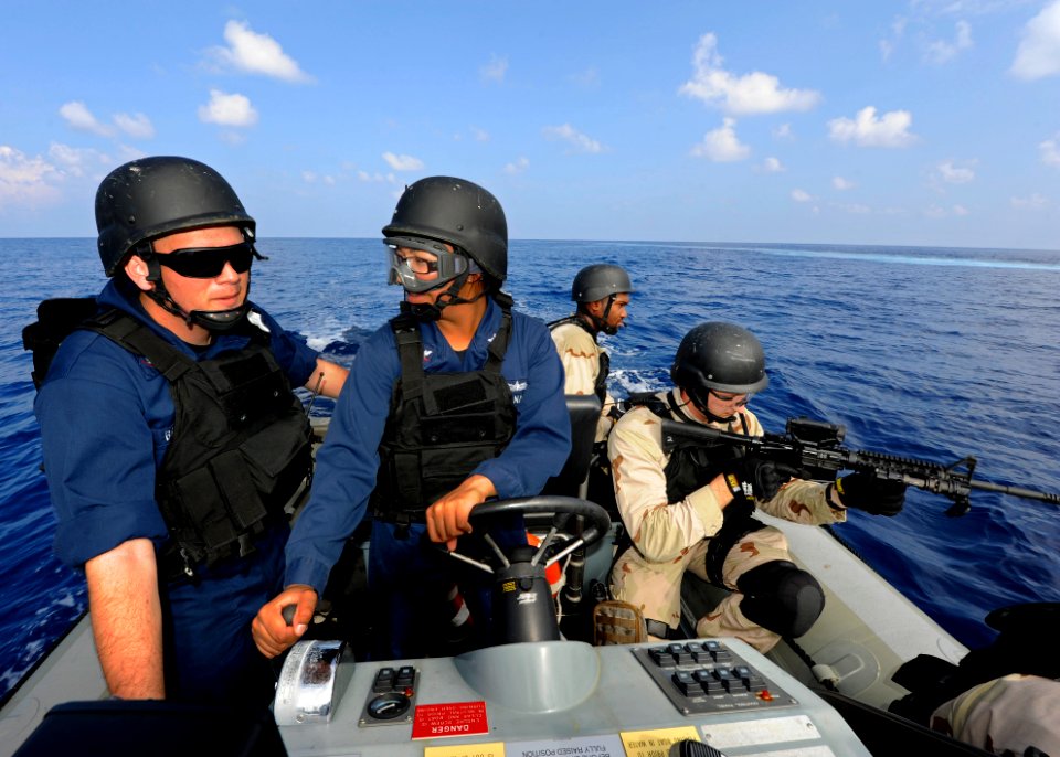 US Navy 111116-N-VH839-027 Sailors conduct VBSS drills