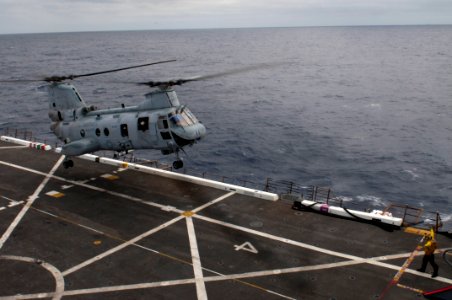 US Navy 111116-N-PB383-364 A CH-46E Sea Knight helicopter lands aboard the amphibious transport dock ship USS New Orleans (LPD 18) during flight qu