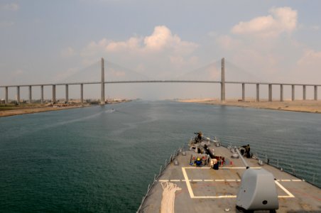 US Navy 111117-N-XQ375-138 The guided-missile destroyer USS Mitscher (DDG 57) transits the Suez Canal