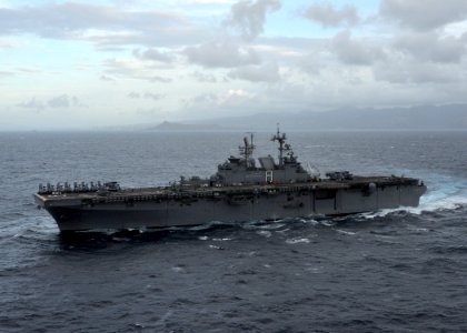 US Navy 111121-N-KD852-220 The multi-purpose amphibious assault ship USS Makin Island (LHD 8) arrives off the coast of Oahu for a scheduled port vi