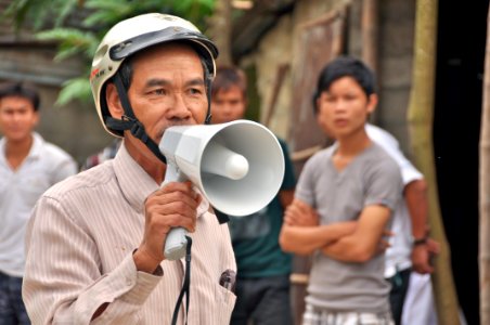 USAID and Save the Children support community evacuation drill and emergency preparedness in central Vietnam (8244702496)