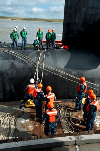 US Navy 111123-N-FG395-093 The Ohio-class ballistic missile submarine USS Tennessee (SSBN 734) returns to homeport at Naval Submarine Base Kings Ba