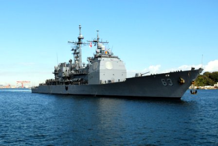 US Navy 111121-N-MU720-019 The Ticonderoga-class guided-missile cruiser USS Cowpens (CG 63) returns to Fleet Activities Yokosuka after an underway photo