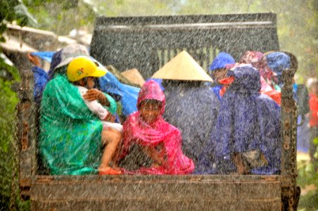 USAID and Save the Children support community evacuation drill and emergency preparedness in central Vietnam (8244675836)