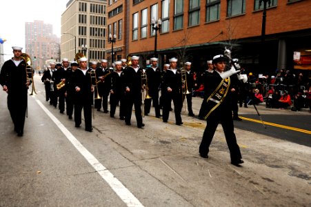 US Navy 111124-N-CD297-008 Musician 1st Class Jennifer Lange, from Rockford, Ill., the drum major for the U.S. Navy Band Great Lakes marching band