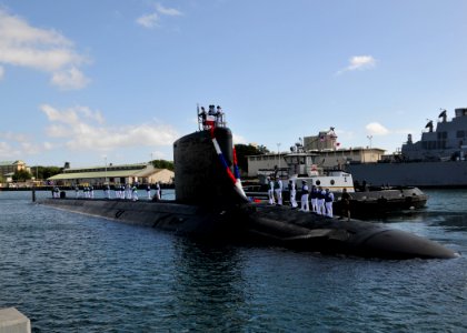 US Navy 111223-N-UK333-043 The Virginia-class submarine USS Texas (SSN 775) returns to Joint Base Pearl Harbor-Hickam