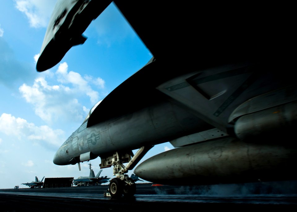 US Navy 120109-N-BT887-044 An F-A-18E Super Hornet from the Tophatters of Strike Fighter Squadron (VFA) 14 launches from the Nimitz-class aircraft