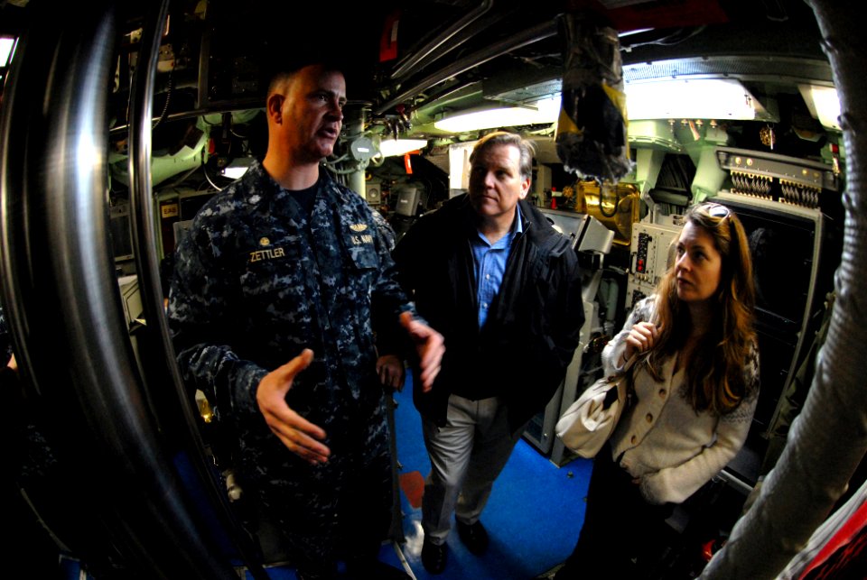 US Navy 120126-N-NK458-017 Cmdr. Gregg Zettler discusses control room operations with U.S. Rep. Mike Rogers