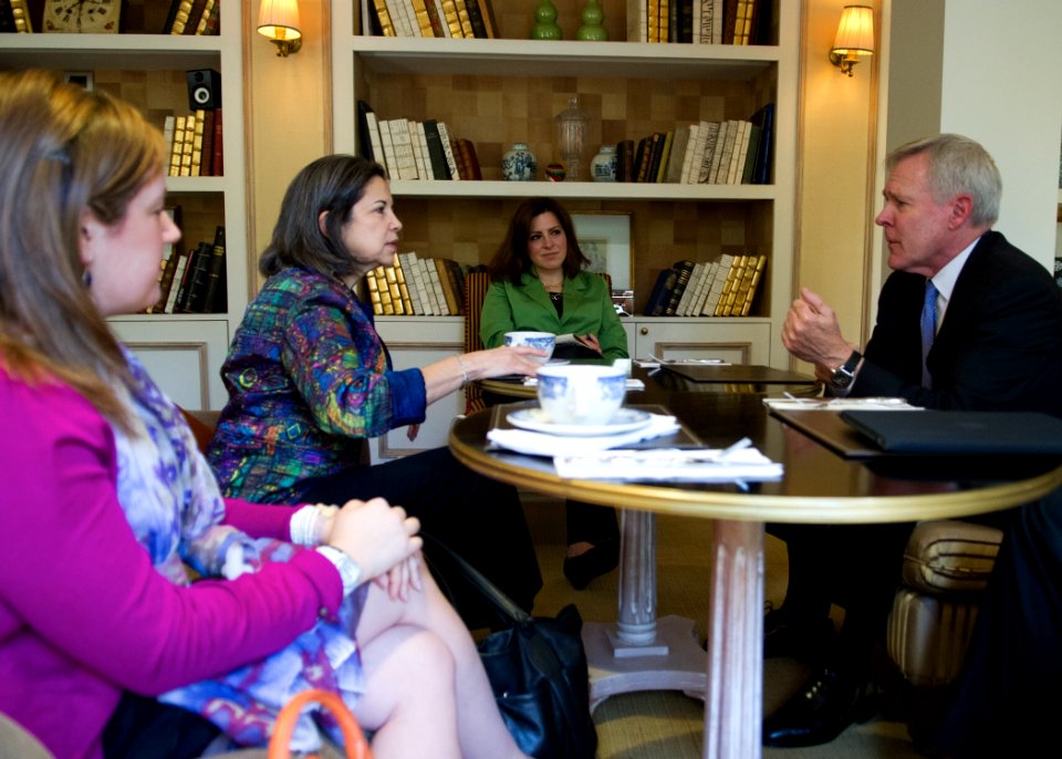 US Navy 120113-N-AC887-001 Secretary of the Navy (SECNAV), the Honorable Ray Mabus, meets with U.S. Under Secretary of State for Civilian Security