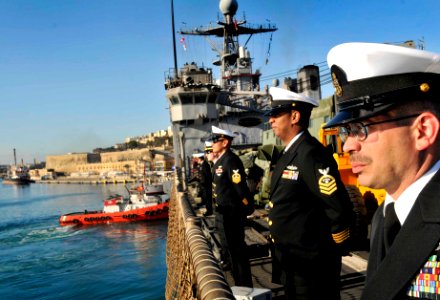 US Navy 120113-N-AG285-058 Sailors man the rails aboard the amphibious dock landing ship USS Whidbey Island (LSD 41)