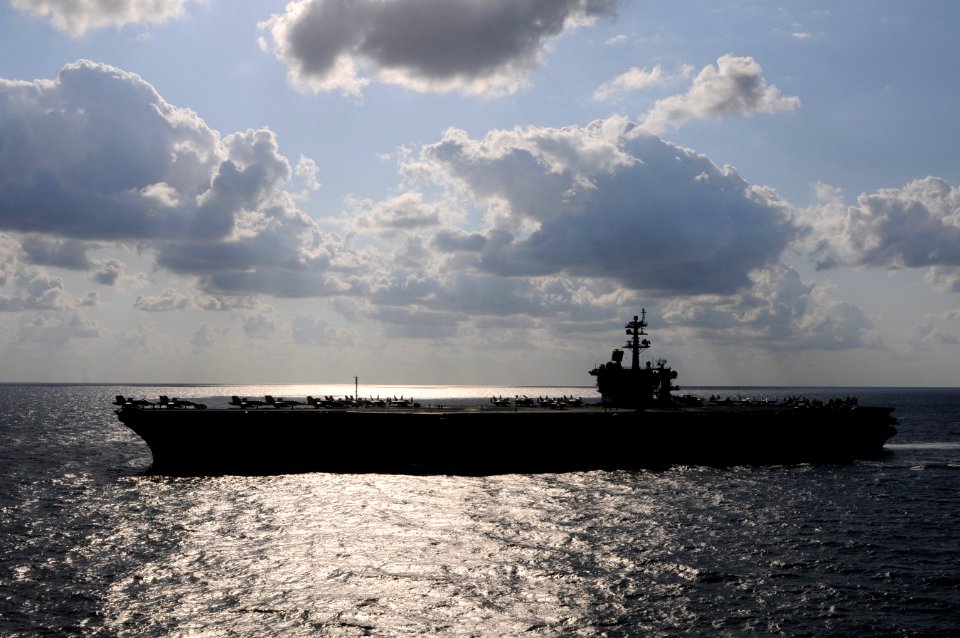 US Navy 120120-N-GZ832-284 The Nimitz-class aircraft carrier USS Carl Vinson (CVN 70) is underway in the Arabian Sea