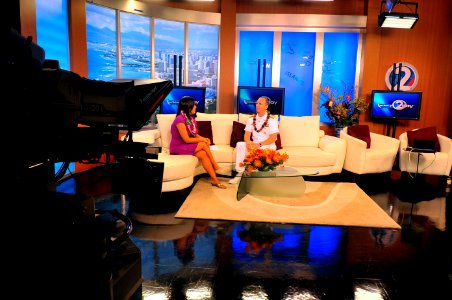 US Navy 120119-N-YQ566-034 Chief of Naval Operations (CNO) Adm. Jonathan Greenert appears on Hawaiian news channel KHON2 TV's