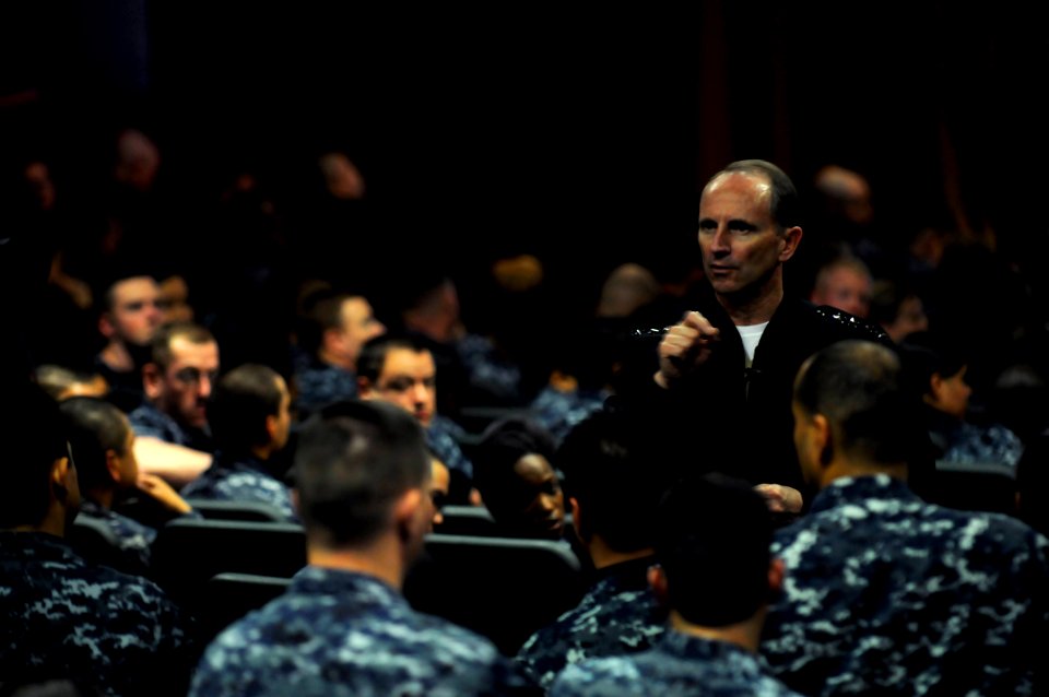 US Navy 120123-N-YQ566-187 Chief of Naval Operations (CNO) Adm. Jonathan Greenert speaks with Sailors and during an all-hands call while visiting N