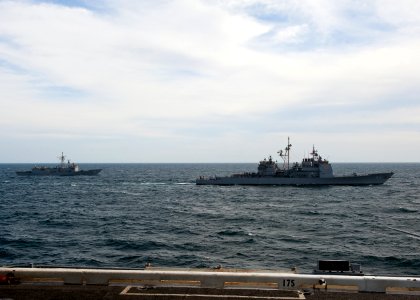 US Navy 120121-N-FI736-205 The Oliver Hazard Perry-class frigate USS Samuel B. Roberts (FFG 58) and the Ticonderoga-class guided-missile cruiser US