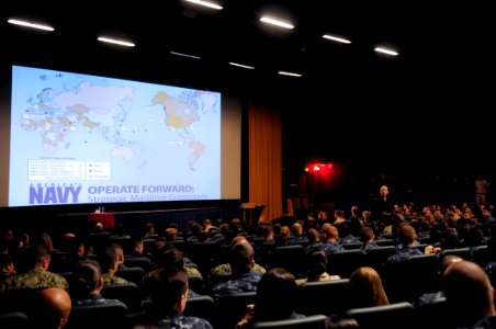 US Navy 120123-N-YQ566-099 Chief of Naval Operations (CNO) Adm. Jonathan Greenert speaks with Sailors and during an all-hands call while visiting N