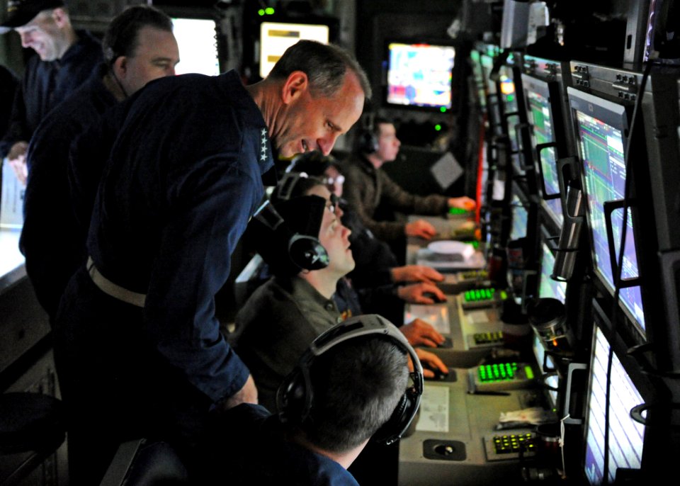 US Navy 120127-N-WL435-020 Chief of Naval Operations (CNO) Adm. Jonathan Greenert meets the crew and tours the spaces of the Virginia-class attack