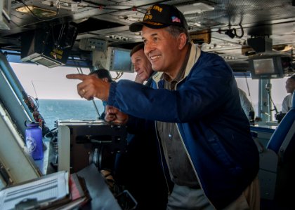 US representatives visit USS Carl Vinson 141022-N-UW005-134