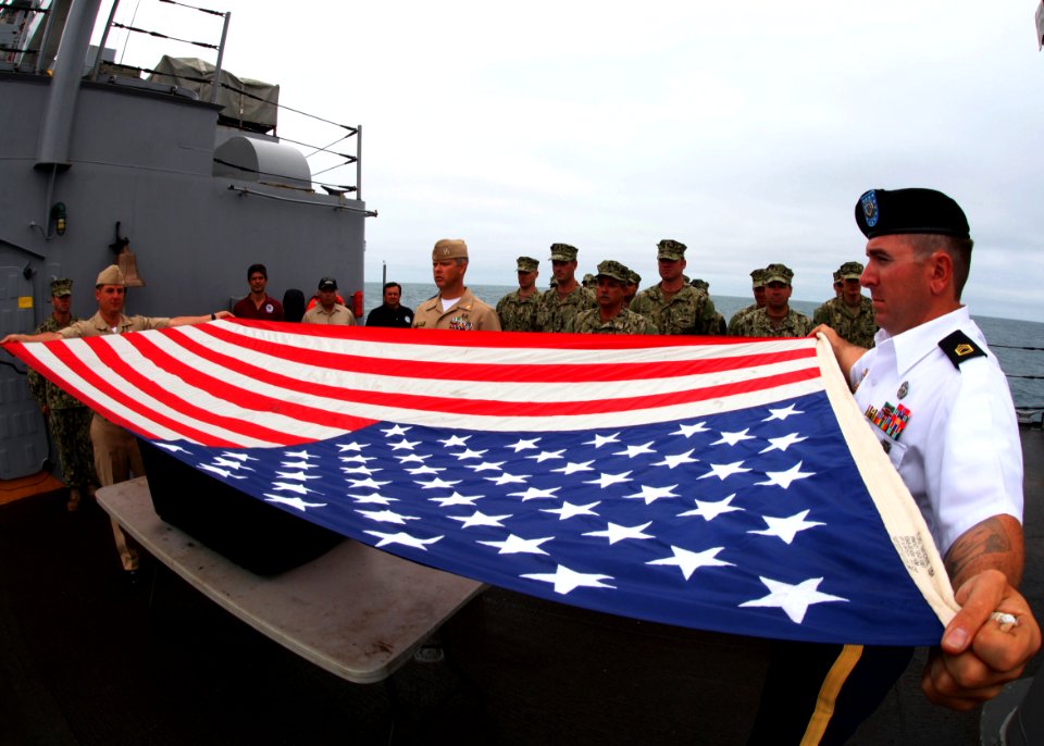 US Navy divers search for the remains of 5 un-accounted for service members from 1942 120802-N-OT964-118