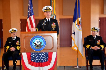 US Navy 120203-N-RL694-002 Chief of Naval Operations (CNO) Adm. Jonathan Greenert speaks at the Commander, Navy Installations Command (CNIC) change