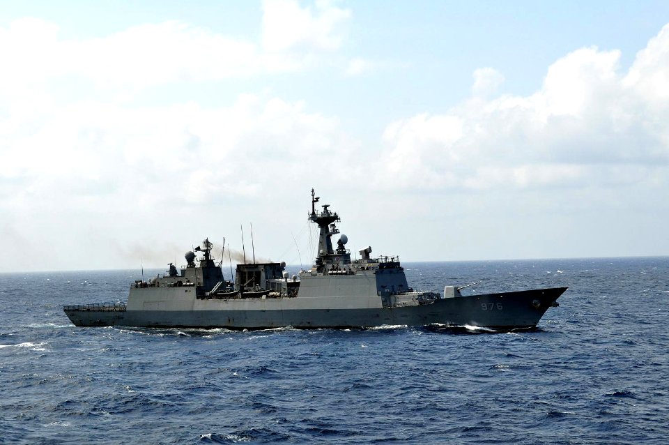 US Navy 120203-N-ZZ999-102 The Republic of Korea Navy Ship (ROKS) Munmu the Great (DDH 976) is alongside the Arleigh Burke-class guided-missile des