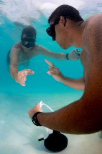 US Navy EOD works with Belizean SEALs as part of Southern Partnership Station 140616-N-IP743-259